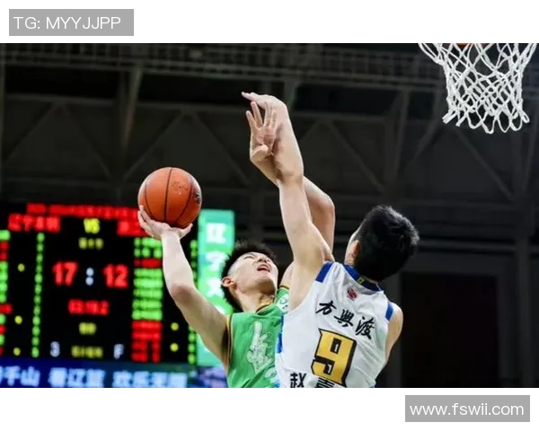 广厦胡金秋强攻展现实力助球队逆转局势赢得比赛胜利