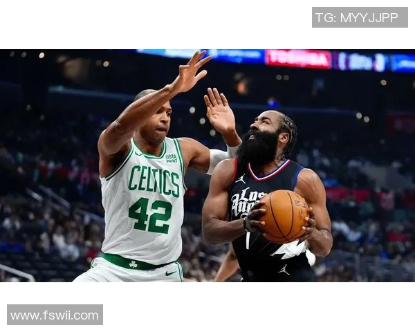 快船连胜凯尔特人,稳居西部榜首 快船连胜凯尔特人,稳居西部榜首